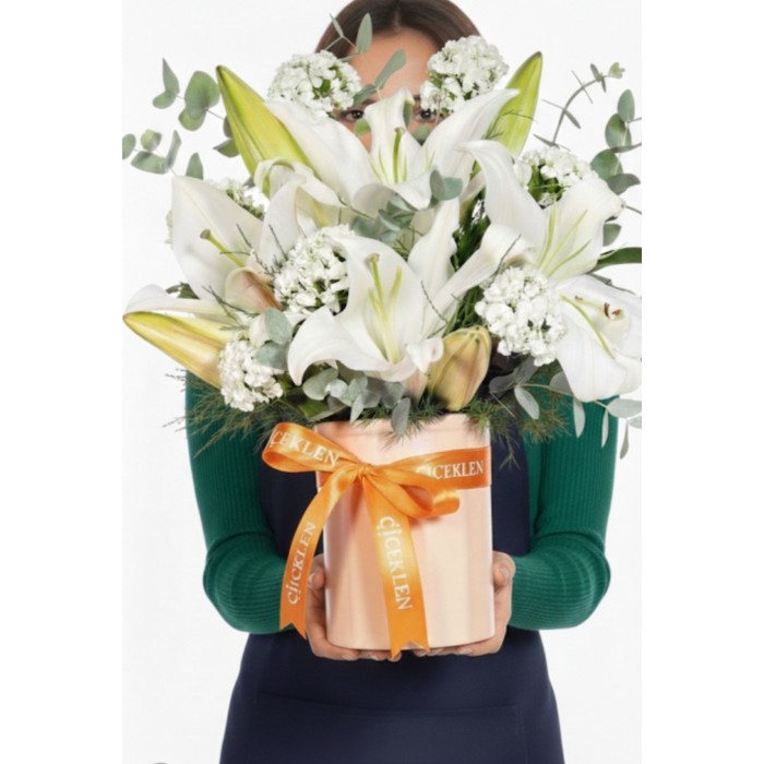 Saksıda lilyum arajmanı